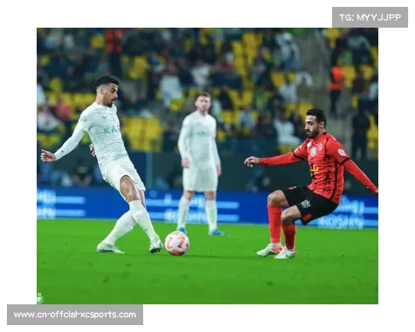 利雅得胜利更衣室庆祝联赛八连胜，C罗解锁俱乐部850场参与百球里程碑